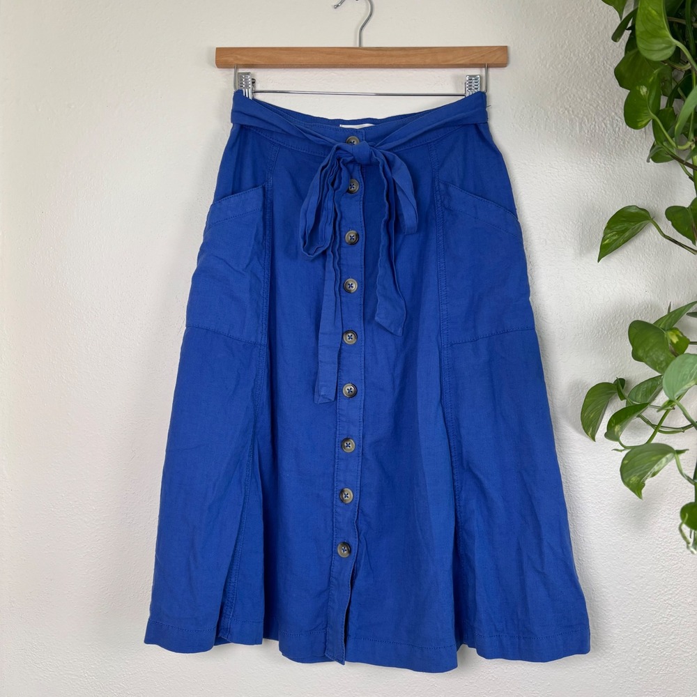 Maeve by Anthropologie
Riviera Blue Button Down Midi
Skirt Size 2 XS/S